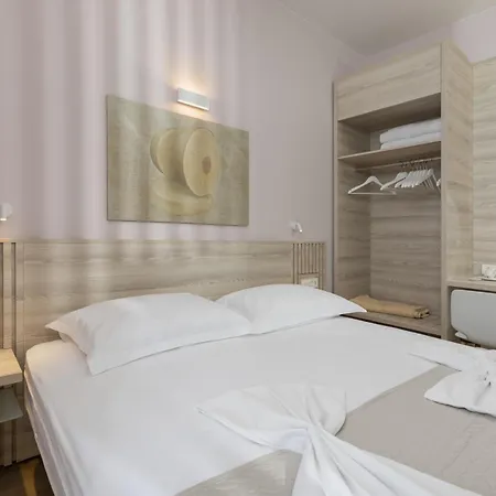 Primordia アパートホテル ポドゥゴラ