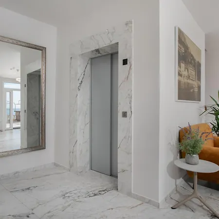 アパートホテル Primordia ポドゥゴラ