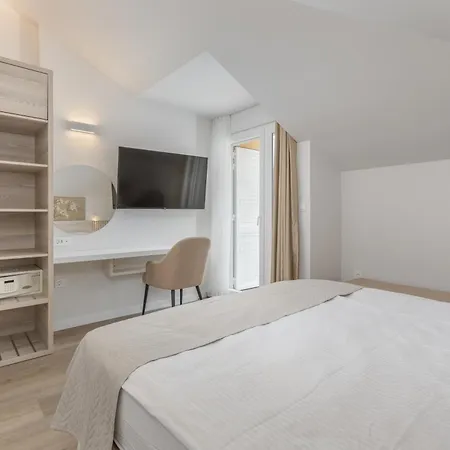 Primordia Podgora (Split-Dalmatia)