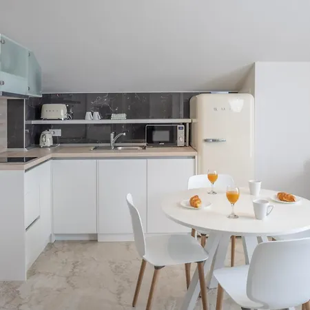 Ξενοδοχείο με διαμερίσματα Primordia